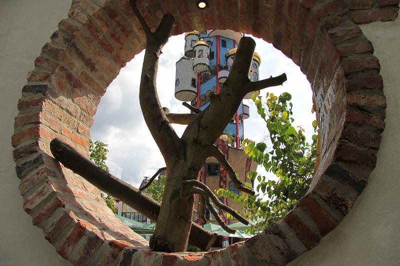 Abensberg-Hundertwasserturm-07.jpg